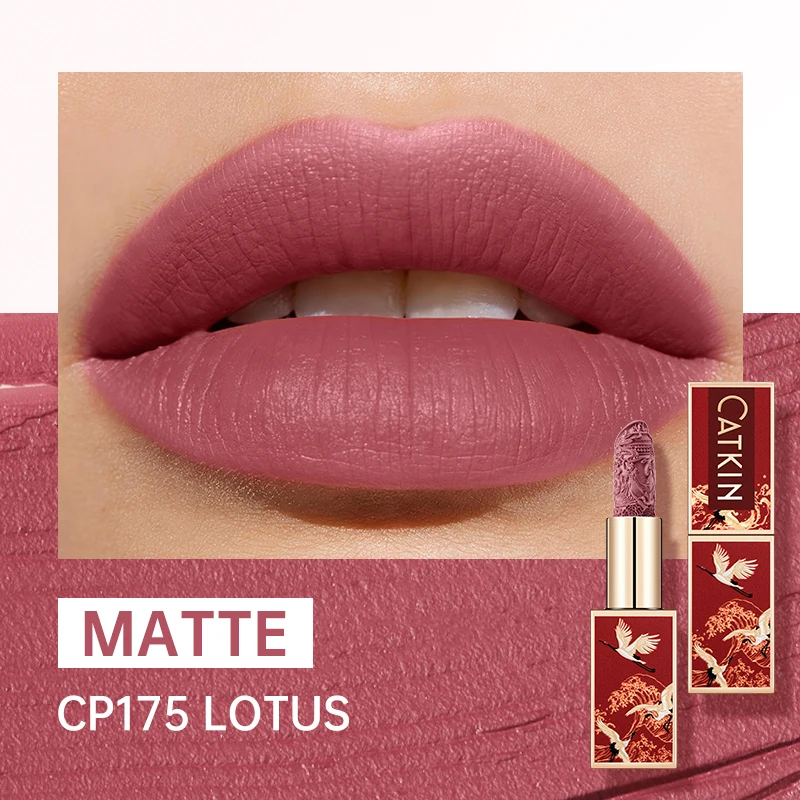 Szminka matowa CATKIN Velvet Matte — kremowa i długotrwała Marynarka