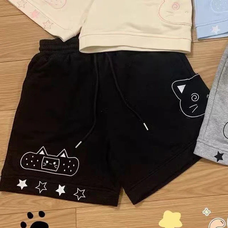 Szorty z szerokimi nogawkami z haftem kota w stylu kawaii Czarny