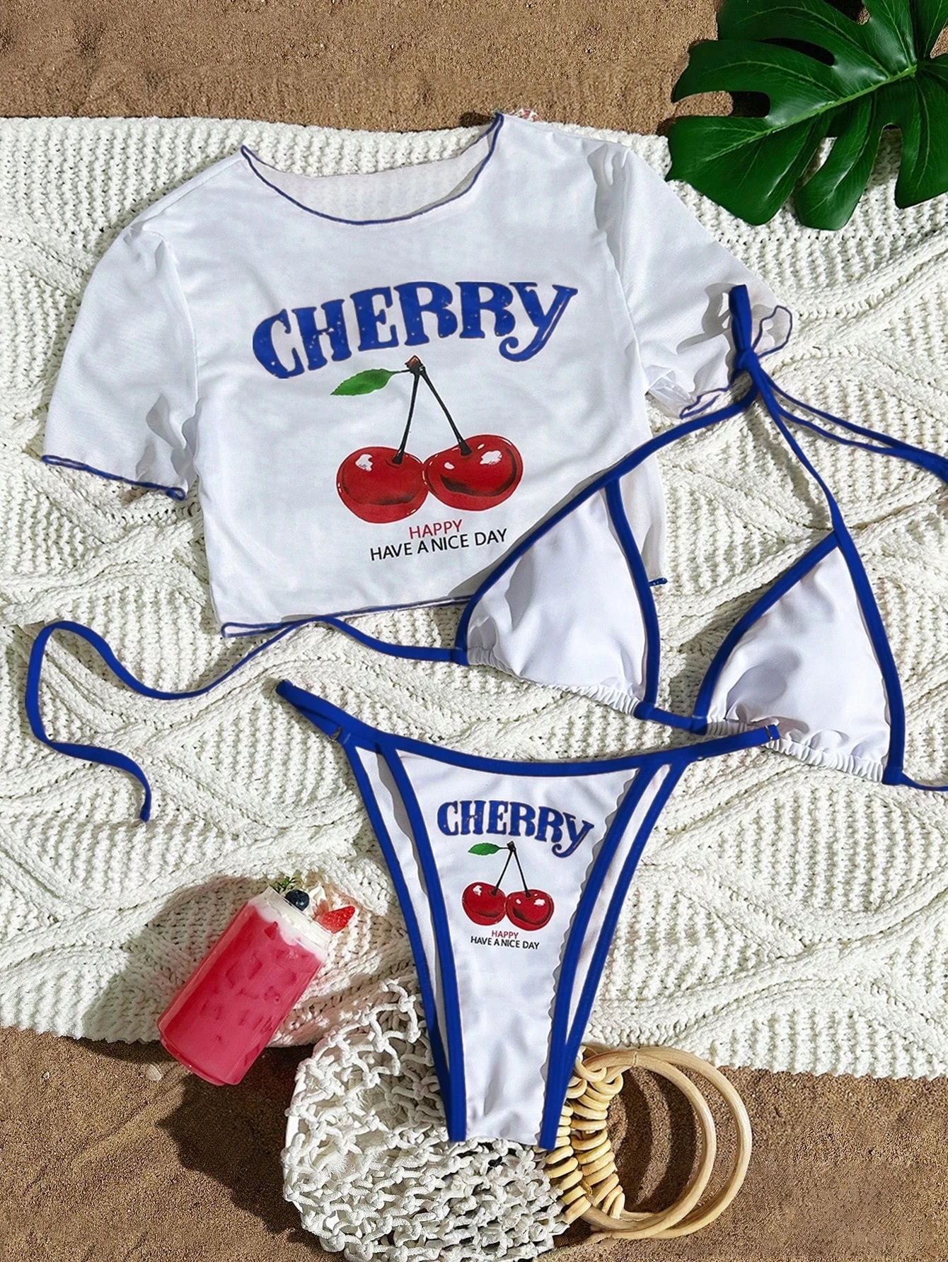 Trzyczęściowe bikini z topem z siateczki i rozcięciem Niebieski