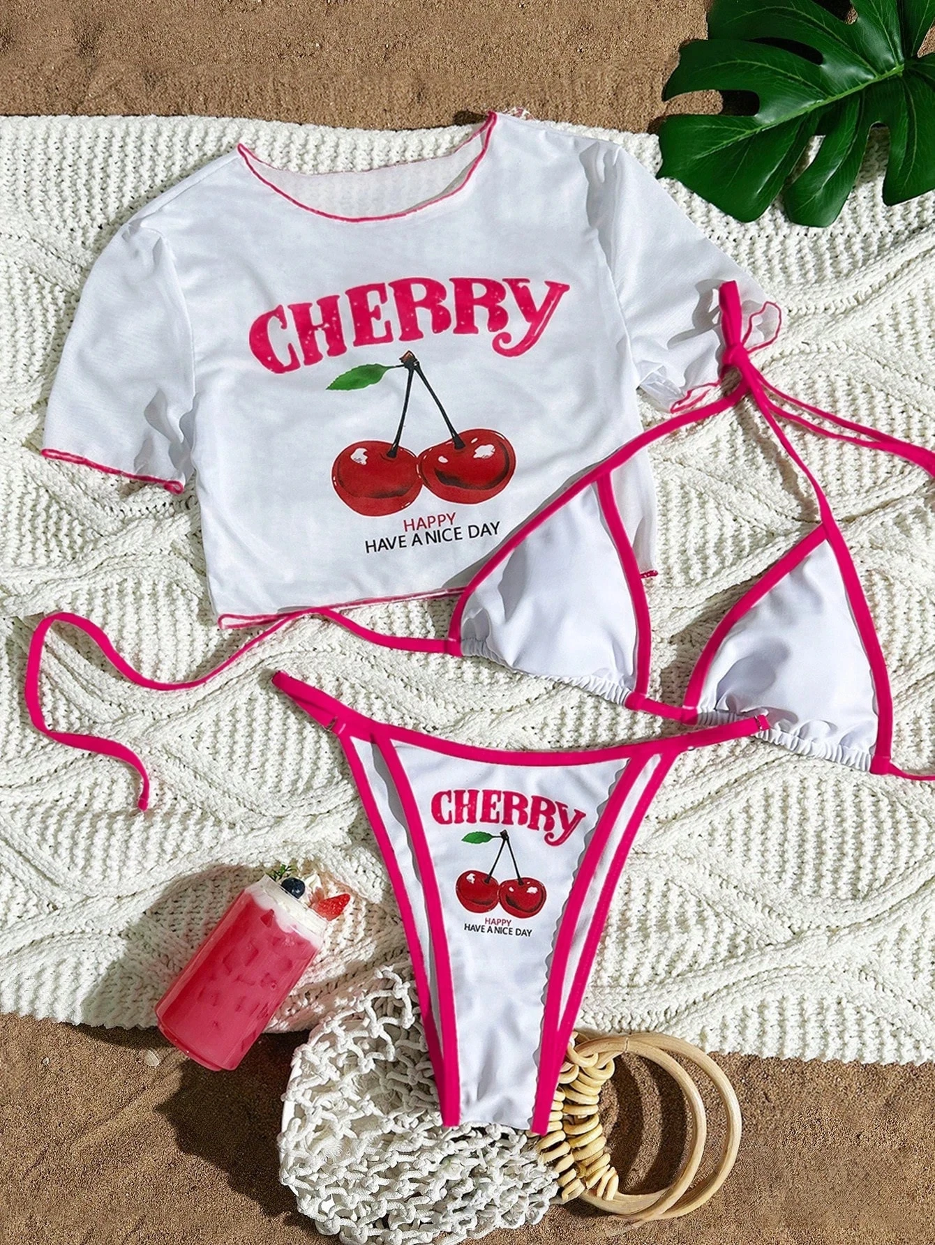 Trzyczęściowe bikini z topem z siateczki i rozcięciem Różowy