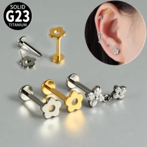 Tytanowe kolczyki z cyrkonią w kwiatach ażurowych — labret tragus 16G Biały