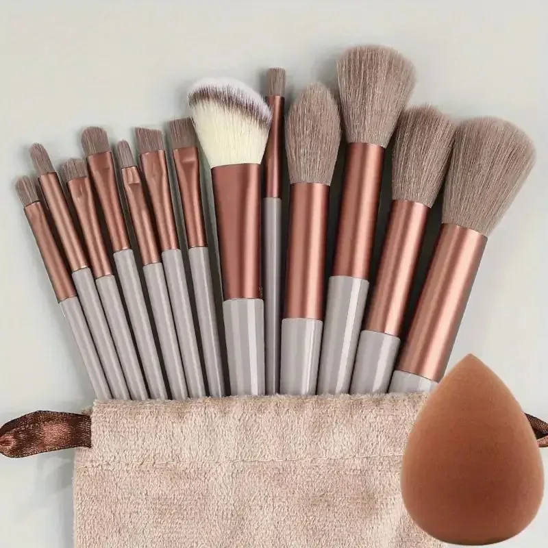 Wegański zestaw pędzli kabuki do blendowania – cruelty free, salonowe Fioletowy