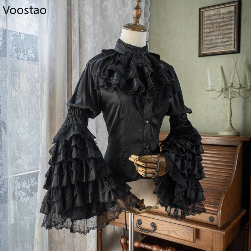Wiktoriańska bluzka Lolita gothic z koronką i rozkloszowanymi rękawami Czarny
