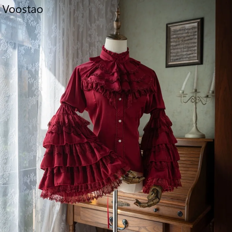 Wiktoriańska bluzka Lolita gothic z koronką i rozkloszowanymi rękawami Czerwony