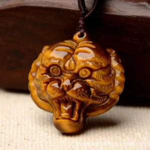 Wisiorek z kamienia naturalnego — tygrysie oko, Pixiu, Guanyin Złoto