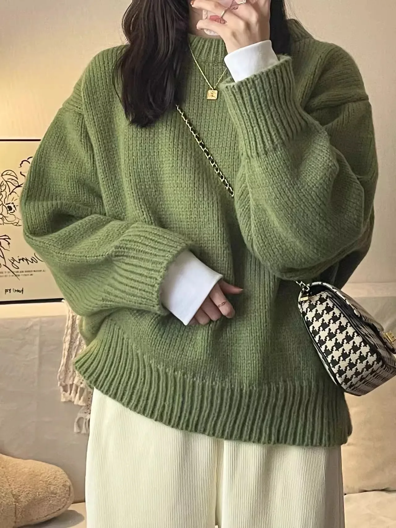 Zielony sweter damski oversize – japoński styl lazy Zielony